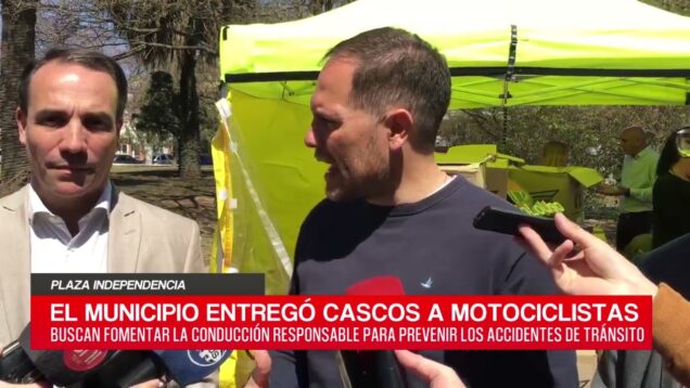 C20 Noticias | Martín Gill – Entrega de cascos a motociclistas